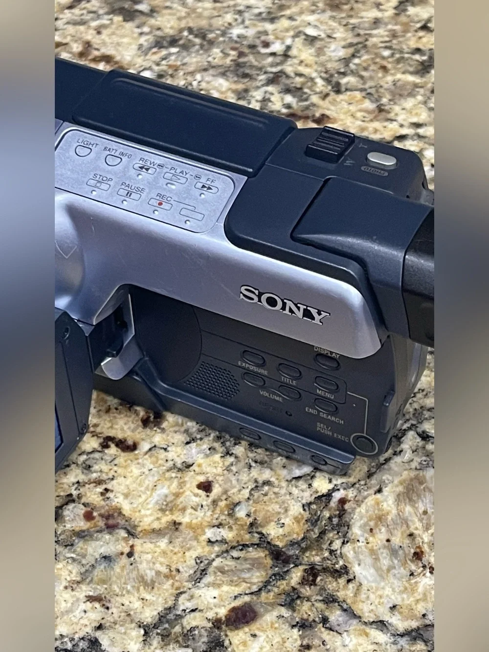Sony DCR-TRV250 Digital8 Handycam camcorder